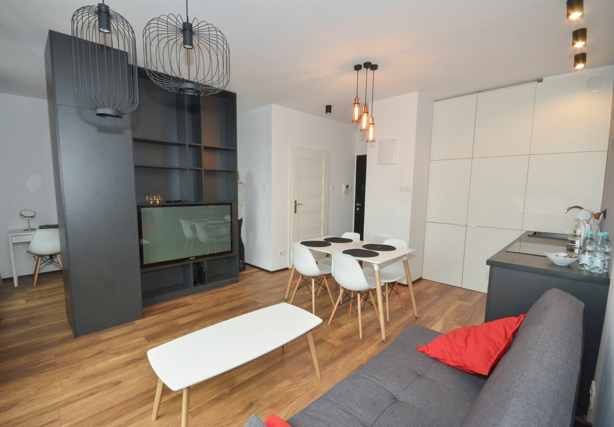 Warsaw Night Apartments Siedmiogrodzka מראה חיצוני תמונה