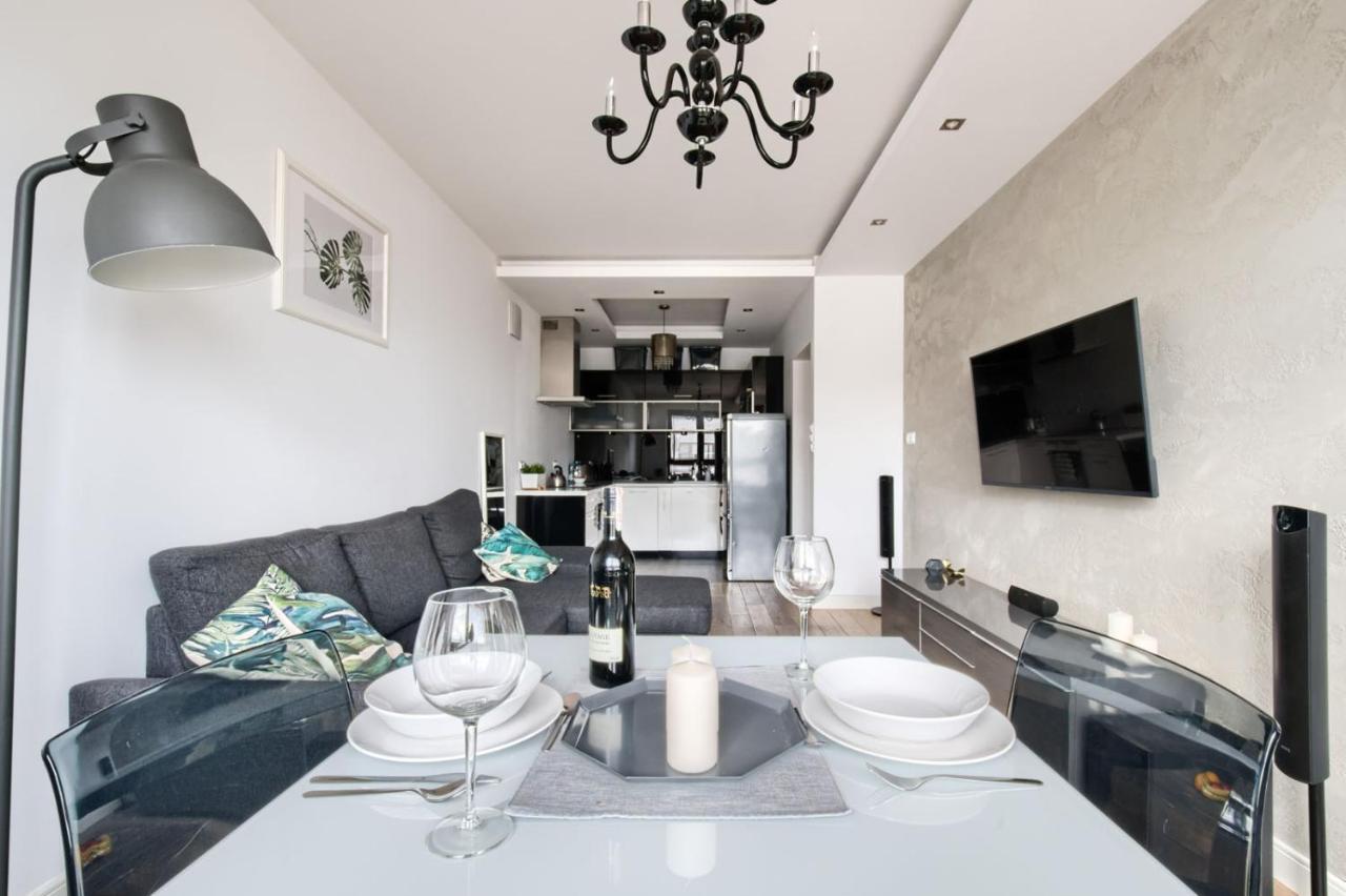 Warsaw Night Apartments Siedmiogrodzka מראה חיצוני תמונה